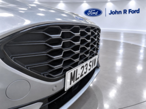 2023 Ford Kuga 2.5 Plug-In Hybrid St-Line X Auto in Silver — image 5