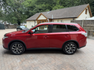 2014 Mitsubishi Outlander 2.2 Di-D Gx3 7 Seater in Red — image 4