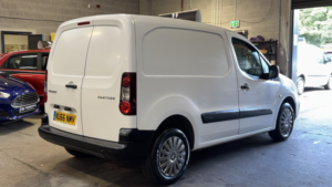 2016 Peugeot Partner 1.6 Hdi 850 S Diesel White 5dr No Vat+ready For Work in White — image 6