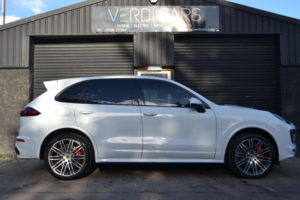 2017 Porsche Cayenne 4.8t V8 Turbo Tiptronics 4WD Euro 6 (s/s) 5dr in White — image 4