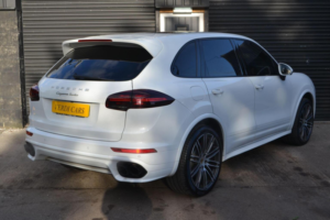 2017 Porsche Cayenne 4.8t V8 Turbo Tiptronics 4WD Euro 6 (s/s) 5dr in White — image 5