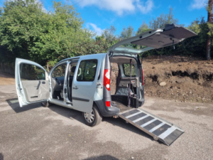 2011 Renault Kangoo MPV 2009 - 2012 in Grey — image 4