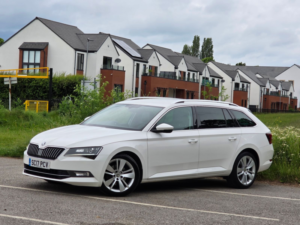 2017 Skoda Superb 2.0 Tdi Se L Executive Estate 5dr Diesel Manual Euro 6 (s/s) (150 Ps) in White — image 3