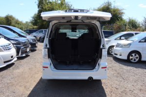 2008 Toyota Alphard 2.4 Platinum Selection 2 8 Seats in White — image 6