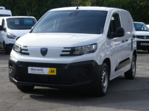 2024 Peugeot Partner 1.5 Partner Pv Standard 1.5 Bhdi 100 S&s Mt6 Professional in White — image 4