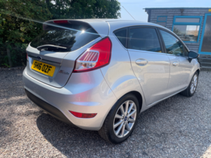 2016 Ford Fiesta 1.0t Ecoboost Titanium Euro 6 (s/s) 5dr in Silver — image 3