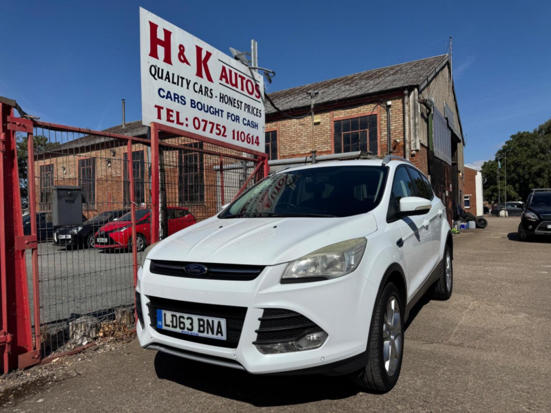 2013 Ford Kuga 2.0 Tdci Zetec AWD Euro 5 5dr in White — image 1