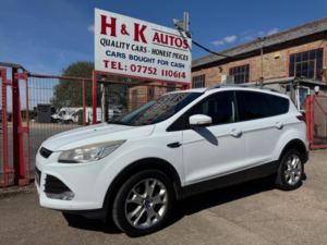 2013 Ford Kuga 2.0 Tdci Zetec AWD Euro 5 5dr in White — image 2