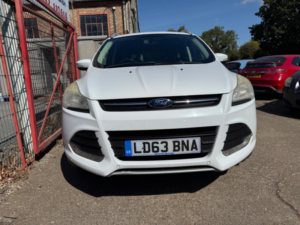 2013 Ford Kuga 2.0 Tdci Zetec AWD Euro 5 5dr in White — image 5