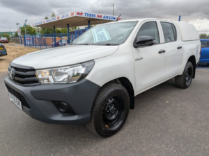 2020 Toyota Hilux 2.4 D-4d Active in White — image 2
