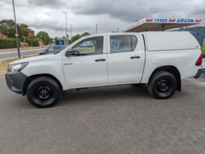 2020 Toyota Hilux 2.4 D-4d Active in White — image 4