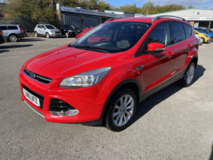 2016 Ford Kuga 1.5 T Ecoboost Titanium in Red — image 2