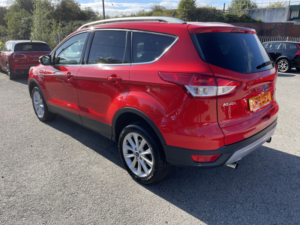 2016 Ford Kuga 1.5 T Ecoboost Titanium in Red — image 3