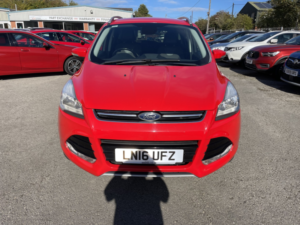 2016 Ford Kuga 1.5 T Ecoboost Titanium in Red — image 4