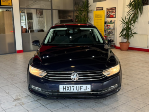 2017 Volkswagen Touran 2.0 Tdi Bluemotion Tech Se Family in Grey — image 4