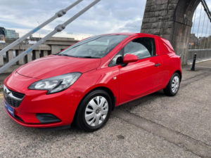 2015 Vauxhall Corsa 1.3 Cdti 16v in Red — image 4