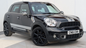 2011 MINI Countryman 1.6 Cooper S All4 Euro 5 (s/s) 5dr in Black — image 5