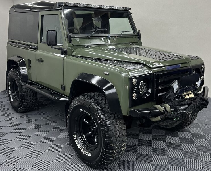 1990 Land Rover 90 2.5 4c Ht Dt 89 3dr in Green — image 1