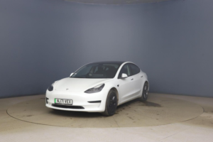 2021 Tesla Model 3 Standard Range Plus Auto Rwd 4dr in White — image 3