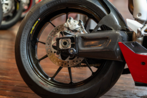 2004 Ducati 749 R Mk1 Carbon in Red — image 6