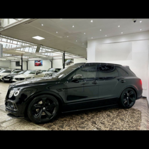 2018 Bentley Bentayga 6.0 W12 in Black — image 5