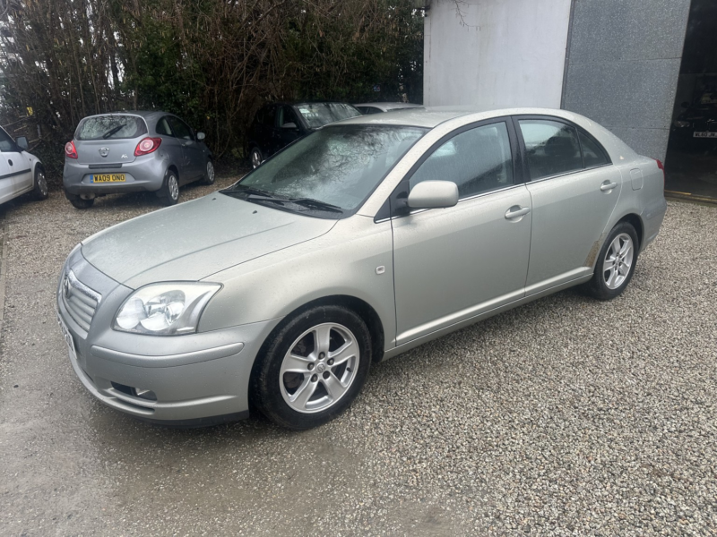 2005 Toyota Avensis 2.2 D-4d T3-X in Silver — image 1