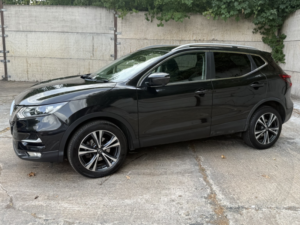 2018 Nissan Qashqai 1.3 Dig-T N-Connecta in Black — image 6