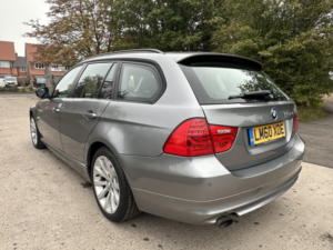 2010 BMW 3 Series 2.0 318d Se Touring in Grey — image 2