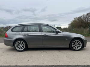 2010 BMW 3 Series 2.0 318d Se Touring in Grey — image 6