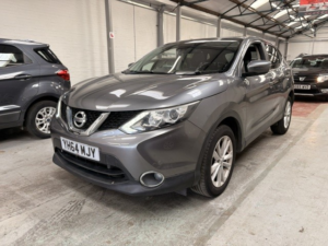 2014 Nissan Qashqai 1.5 Dci Acenta Premium in Grey — image 2