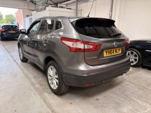 2014 Nissan Qashqai 1.5 Dci Acenta Premium in Grey — image 3