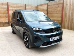 2025 Peugeot Rifter 3 SEAT Auto Wheelchair Accessible Disabled Access Vehicle Wav in Blue — image 4