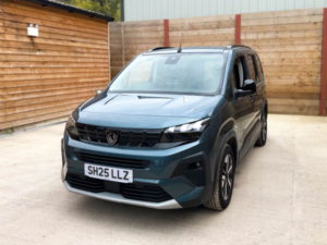 2025 Peugeot Rifter 3 SEAT Auto Wheelchair Accessible Disabled Access Vehicle Wav in Blue — image 6