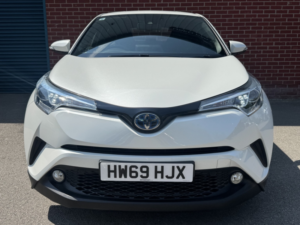 2019 Toyota C-Hr 1.8 Vvt-H Icon in White — image 2