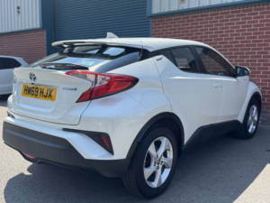 2019 Toyota C-Hr 1.8 Vvt-H Icon in White — image 5