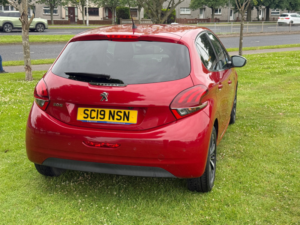 2019 Peugeot 208 1.2 Puretech Tech Edition Hatchback 5dr Petrol Manual Euro 6 (s/s) (82 Ps) in Red — image 6