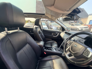 2019 Land Rover Discovery Sport Td4 Hse in Black — image 2