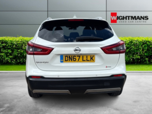 2017 Nissan Qashqai 1.5 Dci Tekna+ in White — image 6