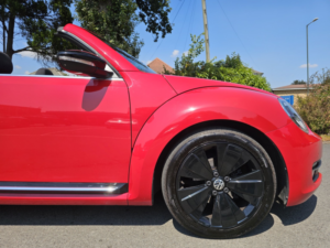 2015 Volkswagen Beetle 2.0 Tdi Bluemotion Tech Sport in Red — image 6