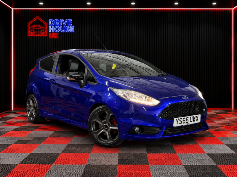 2015 Ford Fiesta 1.6 T Ecoboost St-3 in Blue — image 1
