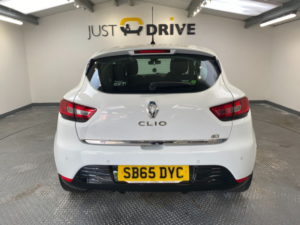 2015 Renault Clio 1.5 Dci Dynamique S Nav Hatchback 5dr Diesel Manual Euro 6 (s/s) (90 Ps) in White — image 4