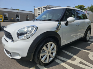 2012 MINI Countryman 1.6 Cooper S All4 Countryman in White — image 4