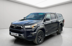 2022 Toyota Hilux 2.8 D-4d Invincible X Auto 4WD Euro 6 (s/s) 4dr in Black — image 4