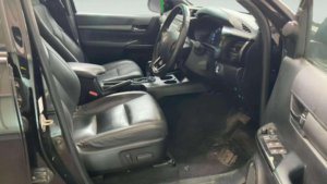 2022 Toyota Hilux 2.8 D-4d Invincible X Auto 4WD Euro 6 (s/s) 4dr in Black — image 5