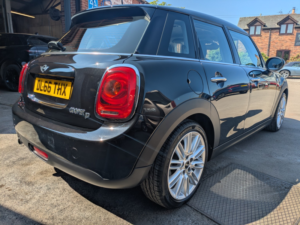 2016 MINI Hatch 1.5 5-Door Hatch Cooper D in Black — image 2