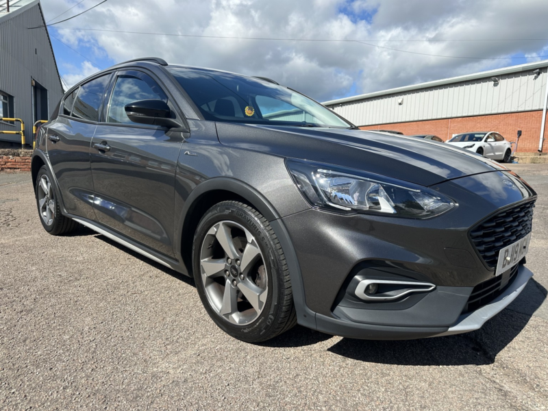 2019 Ford Focus 1.0 T Ecoboost Active in Grey — image 1