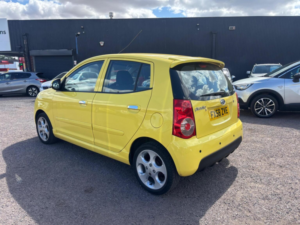 2008 Kia Picanto 1.1 3 5dr in Yellow — image 2