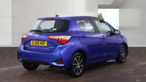 2018 Toyota Yaris 1.5 Vvt-H Icon Tech E-CVT Euro 6 (s/s) 5dr in Blue — image 4
