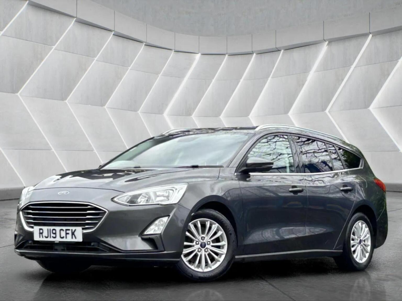 2019 Ford Focus 1.5 Ecoblue Titanium Euro 6 (s/s) 5dr in Grey — image 1