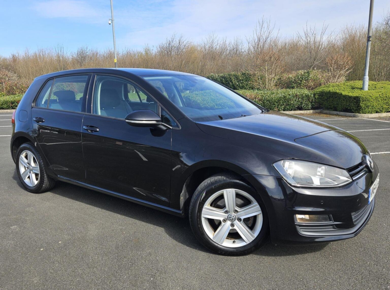 2014 Volkswagen Golf 1.6 Tdi Bluemotion Tech Match DSG Euro 5 (s/s) 5dr in Black — image 1